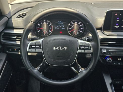 Used 2022 Kia Telluride LX AWD/4WD image 14