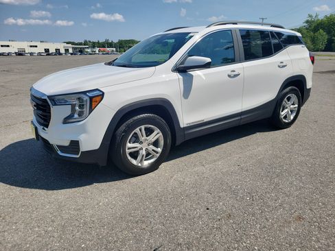 Used 2023 GMC Terrain SLE w/ Driver Convenience Package AWD/4WD image 1