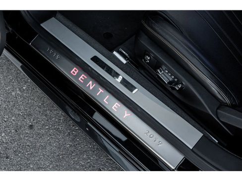 Used 2020 Bentley Continental GT image 27