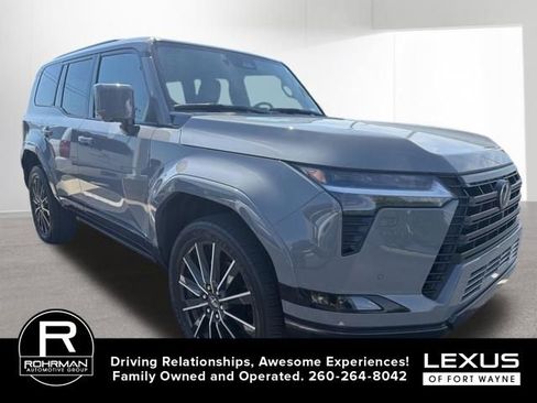Used 2024 Lexus GX 550 w/ Accessory Package (2T) AWD/4WD image 5