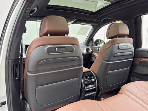 Used 2023 BMW X7 xDrive40i w/ Executive Package AWD/4WD image 41