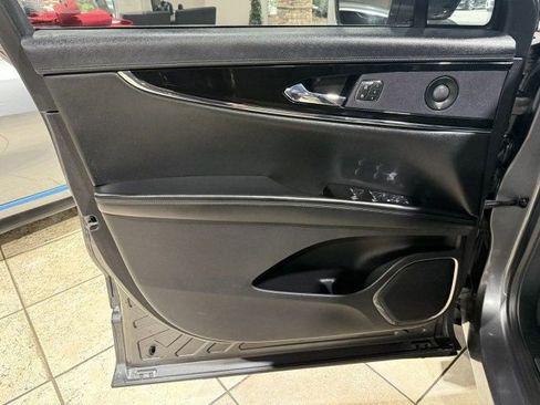 Used 2021 Lincoln Nautilus Reserve w/ Monochromatic Package image 25