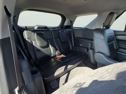 Used 2023 Ford Explorer XLT w/ Equipment Group 202A AWD/4WD image 13