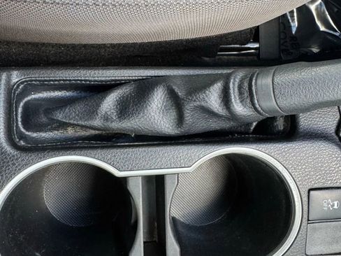 Used 2016 Toyota Corolla LE image 19