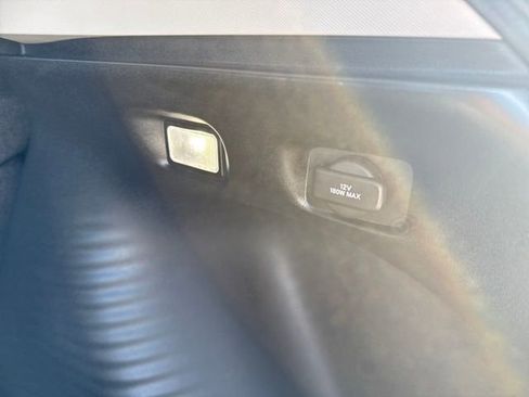 Certified 2023 Honda HR-V LX image 40