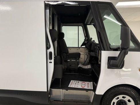 New 2026 Chevrolet Brightdrop 400 w/ Battery Pack, Max Range image 4