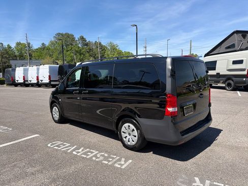 Used 2023 Mercedes-Benz Metris Passenger image 9