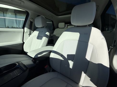 Certified 2025 Hyundai Ioniq 5 Limited image 13