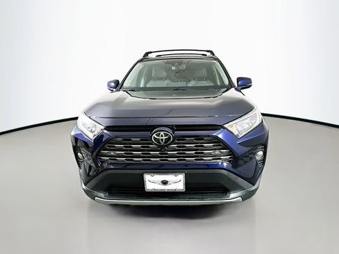 Used 2019 Toyota RAV4 Limited w/ Advanced Technology Package FWD image 2