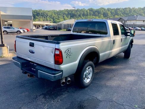 Used 2016 Ford F350 XLT w/ Camper Package AWD/4WD image 13