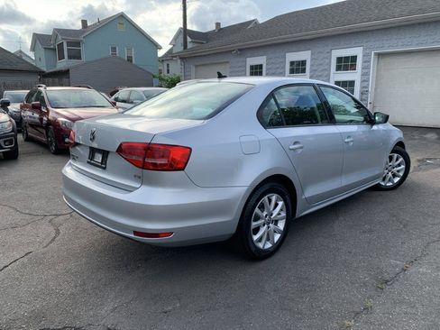 Used 2015 Volkswagen Jetta SE image 5