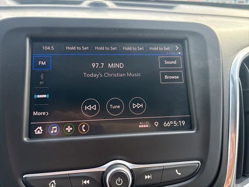 Used 2021 Chevrolet Equinox LT w/ Driver Convenience Package image 29