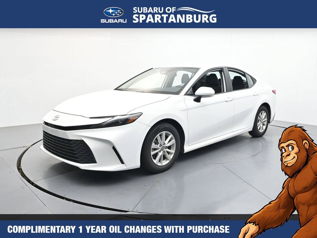 Used 2025 Toyota Camry LE FWD image 3