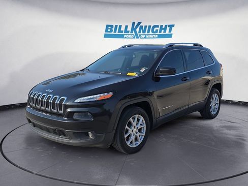Used 2015 Jeep Cherokee Latitude FWD image 1