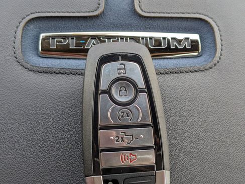 New 2025 Ford F250 Platinum image 32