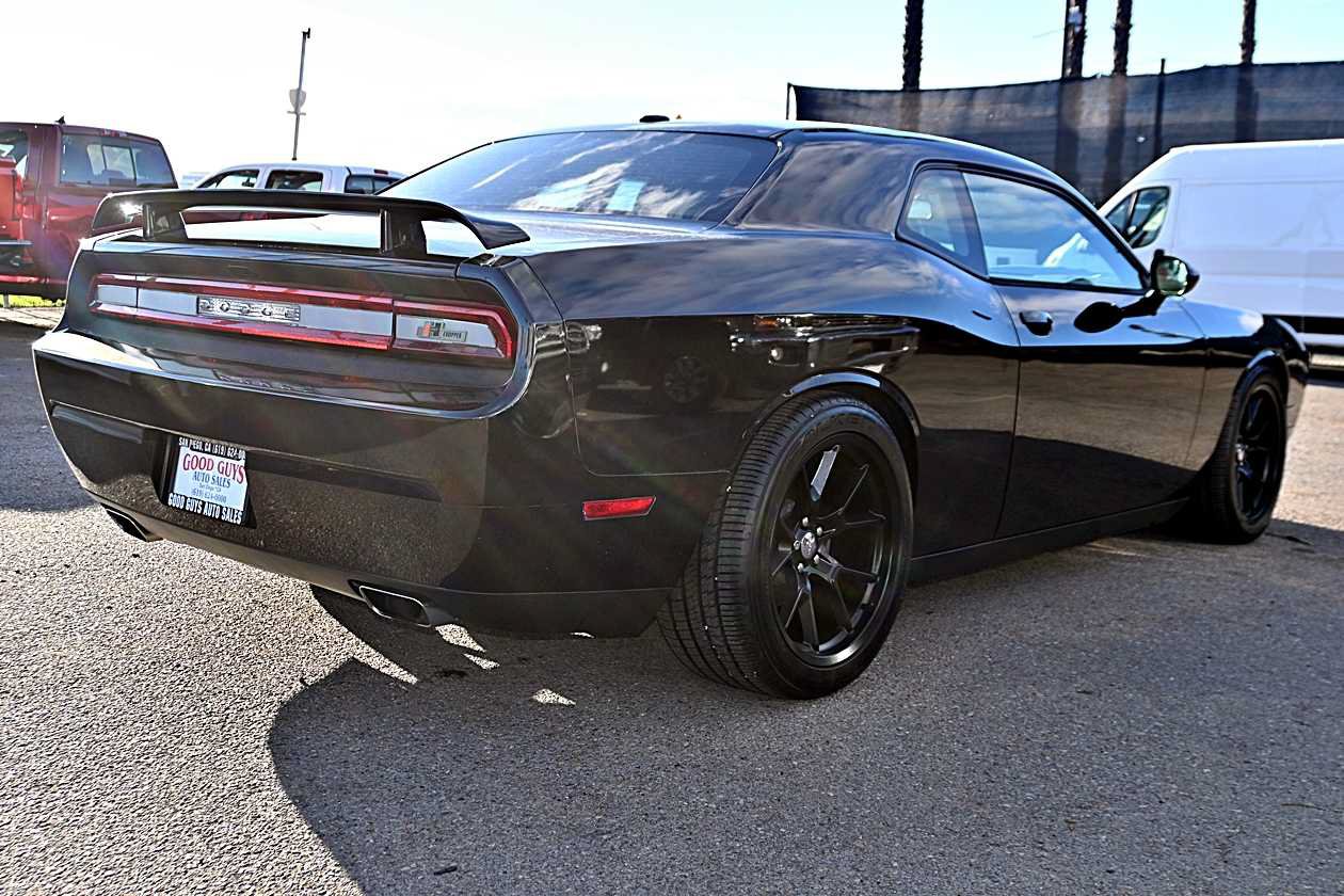 Used 2011 Dodge Challenger R/T RWD image 7