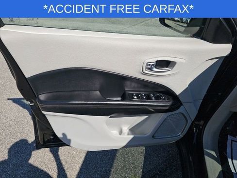 Used 2019 Jeep Compass Latitude w/ Popular Equipment Group image 25