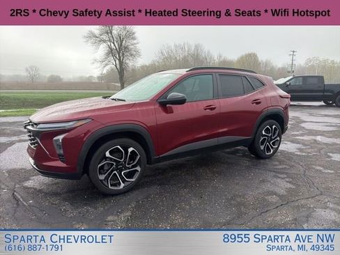 Used 2024 Chevrolet Trax RS FWD image 7