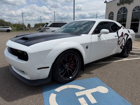 Used 2019 Dodge Challenger SRT Hellcat Redeye RWD image 9