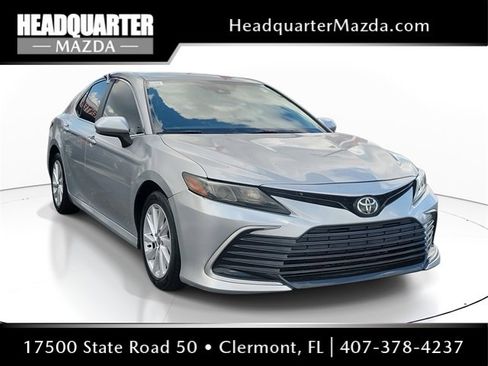 Used 2021 Toyota Camry LE image 1
