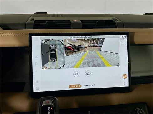 Used 2025 Land Rover Defender 110 S image 17