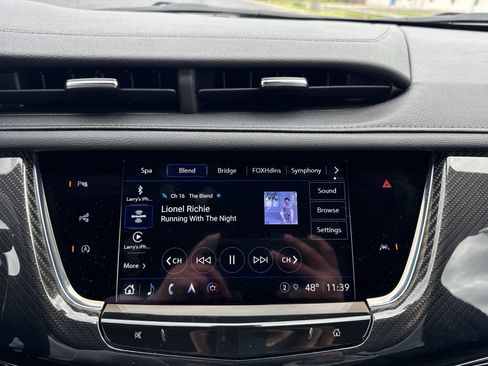 Certified 2025 Cadillac XT6 Sport w/ Technology Package AWD/4WD image 16