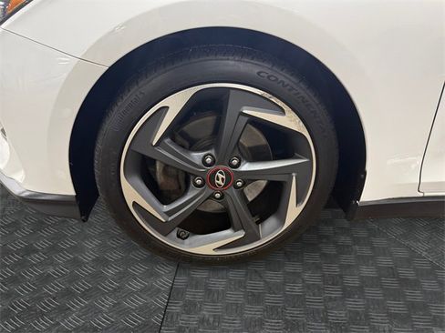 Used 2019 Hyundai Veloster Turbo image 14
