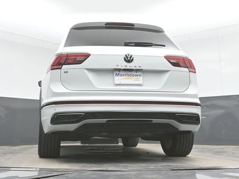 Used 2022 Volkswagen Tiguan SE R-Line FWD image 45