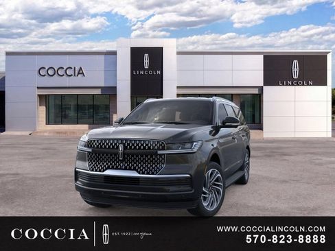 New 2026 Lincoln Navigator Premiere AWD/4WD image 2