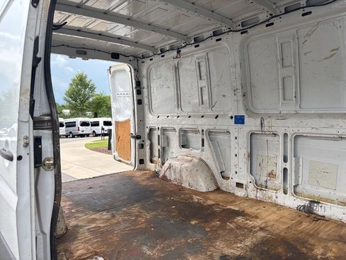 Used 2016 Mercedes-Benz Sprinter 144 Cargo image 21