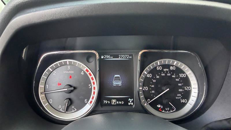 Used 2017 Nissan Titan SV AWD/4WD image 30