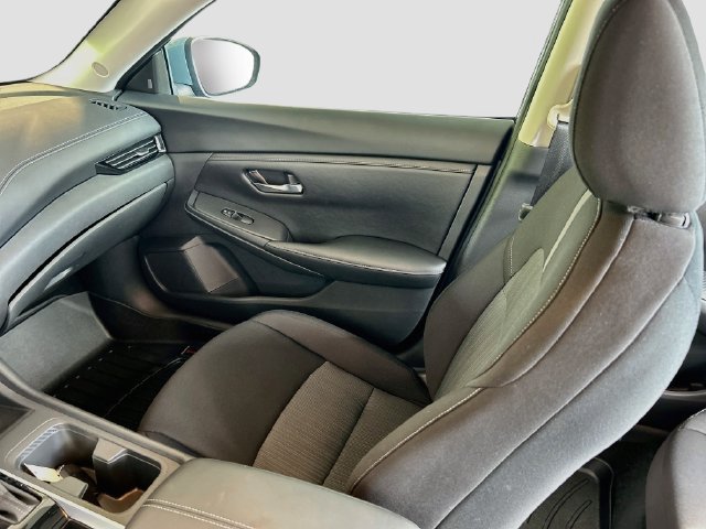 Certified 2024 Nissan Sentra SV FWD image 5
