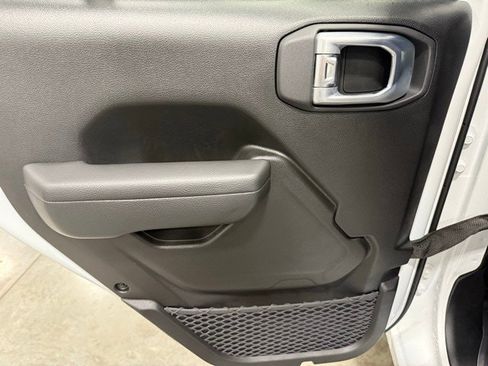 New 2026 Jeep Gladiator Sport image 20