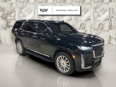 Used 2021 Cadillac Escalade Premium Luxury w/ Performance Package AWD/4WD image 9
