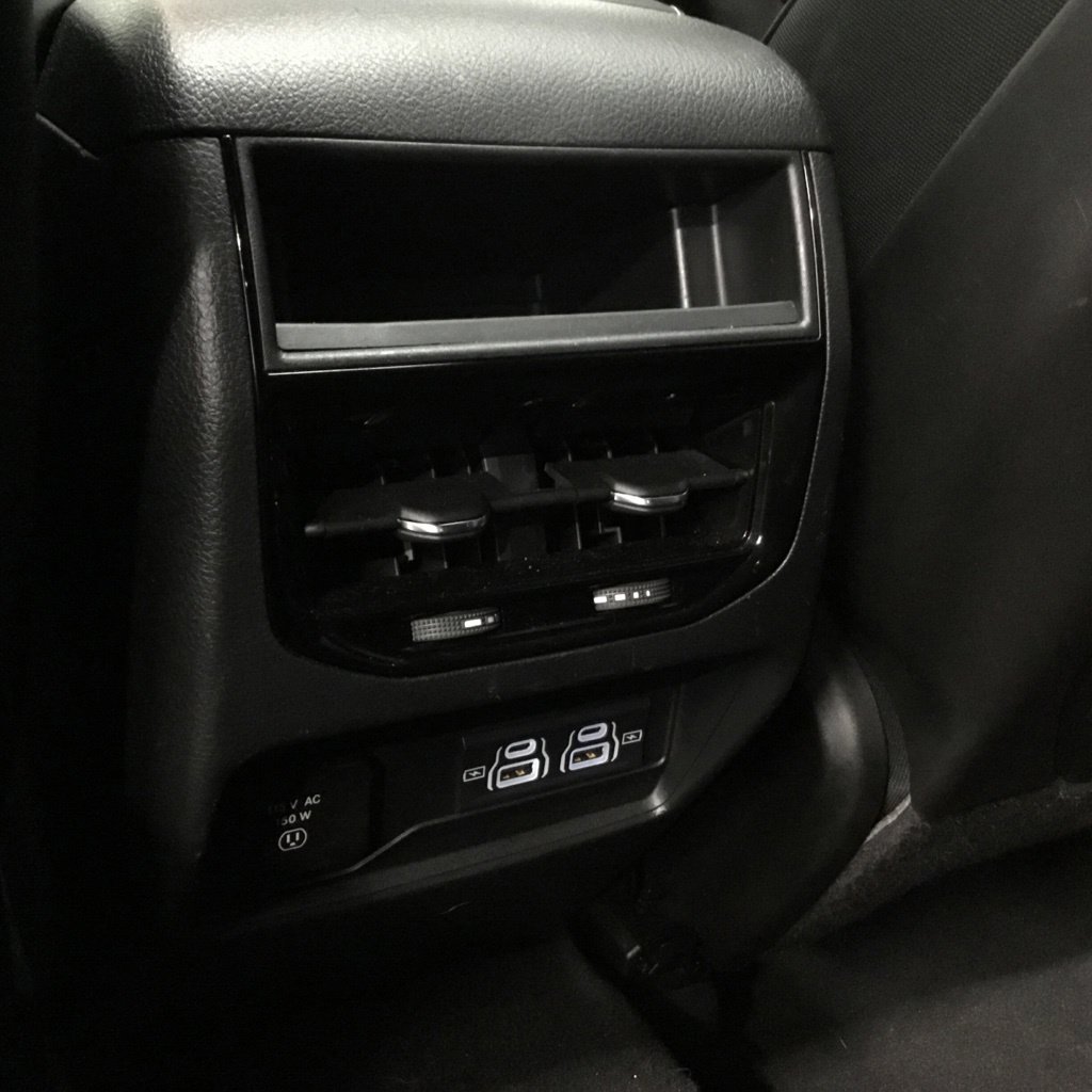 Used 2025 Jeep Grand Cherokee Altitude AWD/4WD image 21