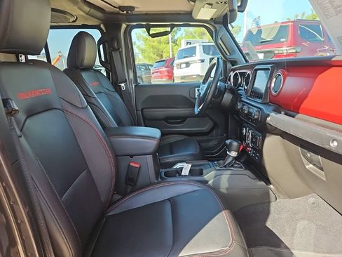 Used 2023 Jeep Gladiator Rubicon w/ LED Lighting Group AWD/4WD image 23