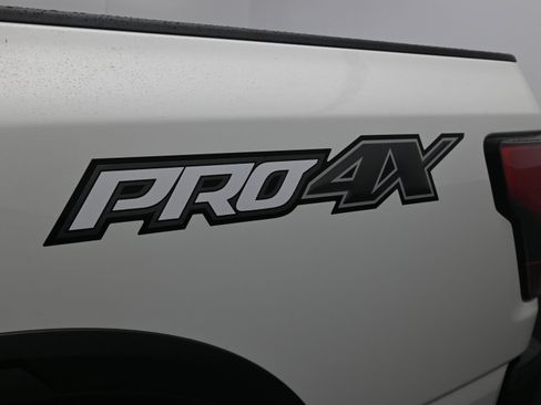 Used 2022 Nissan Titan PRO-4X w/ Pro-4x Utility Package image 11