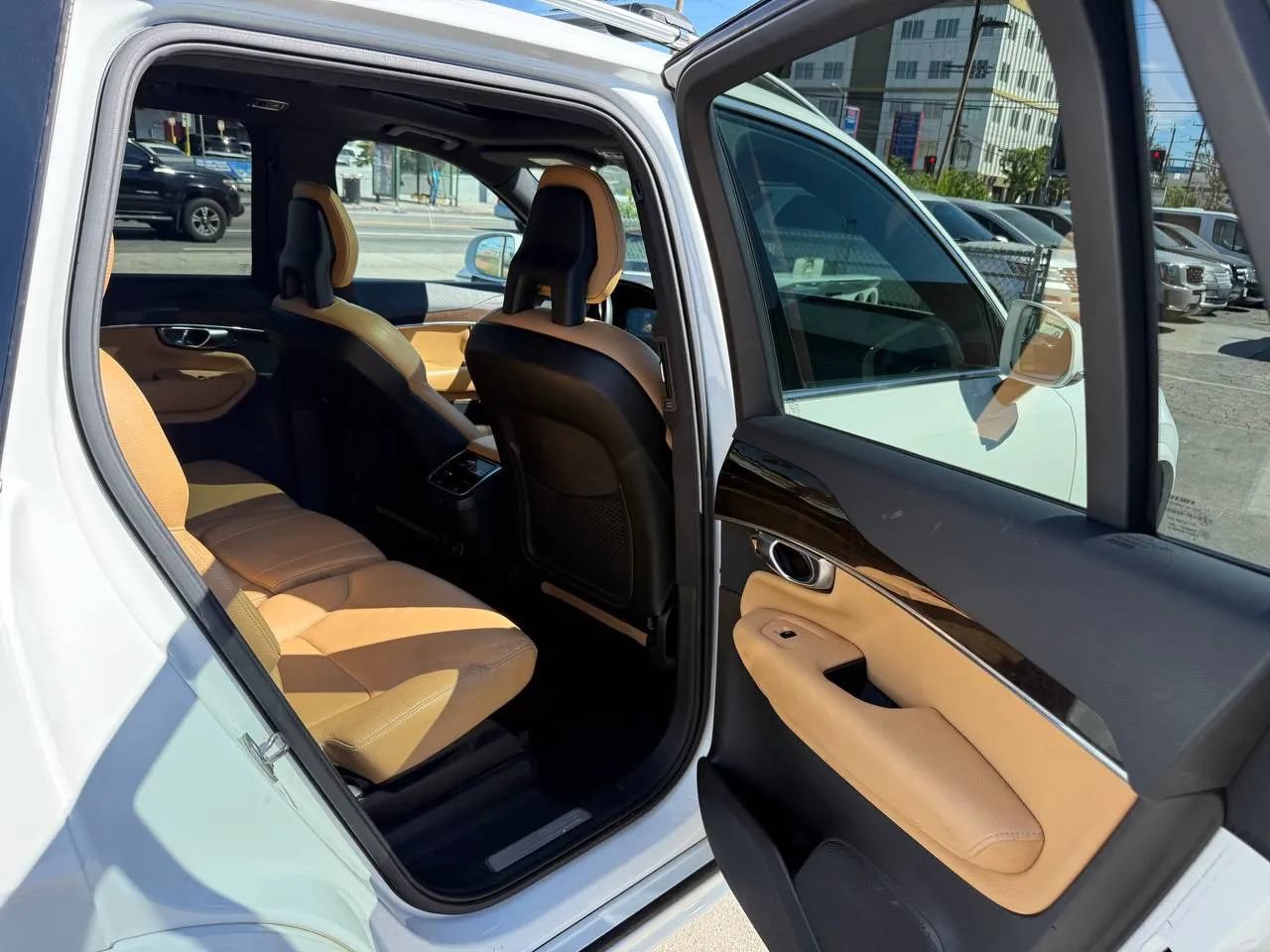 Used 2017 Volvo XC90 T6 Momentum w/ Vision Package AWD/4WD image 51