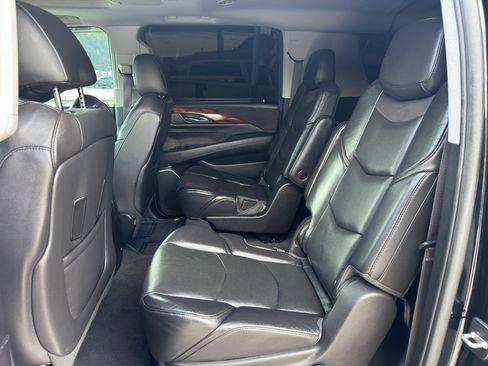 Used 2015 Cadillac Escalade ESV Premium RWD image 12
