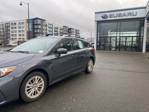 Used 2017 Subaru Impreza 2.0i Premium image 3