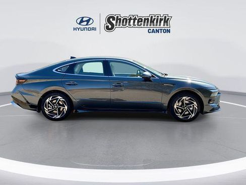 New 2026 Hyundai Sonata SEL image 9