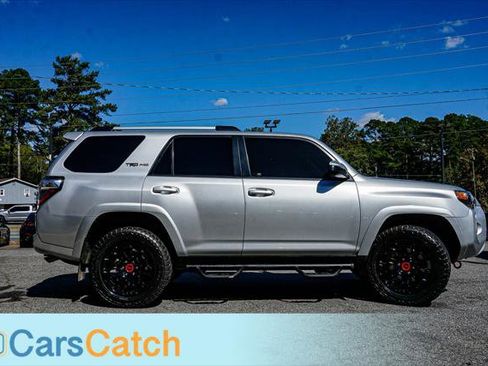 Used 2019 Toyota 4Runner SR5 image 2