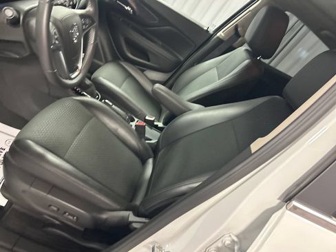 Used 2022 Buick Encore Preferred w/ Safety Package AWD/4WD image 12