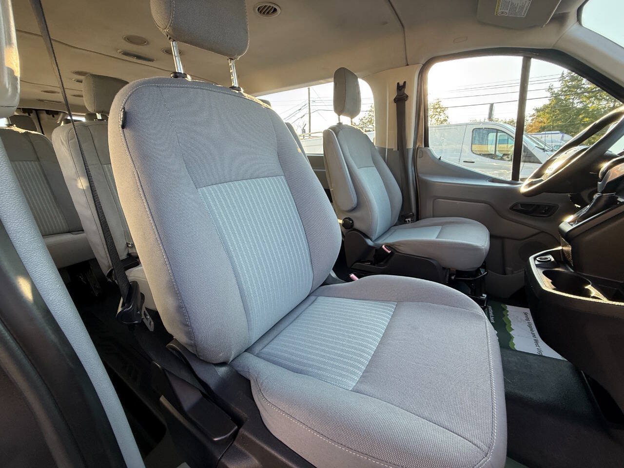 Used 2017 Ford Transit 350 XL RWD image 25