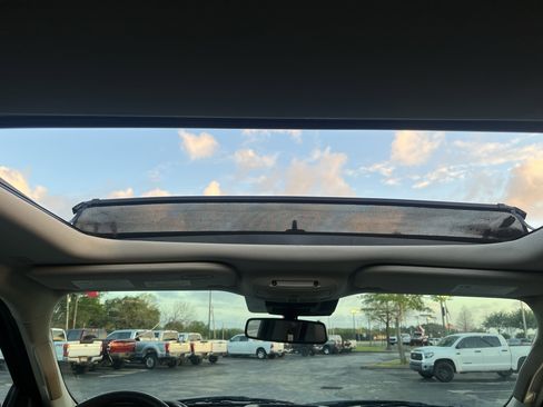Used 2020 Ford Expedition XLT w/ Equipment Group 202A RWD image 35