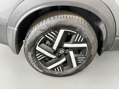 Used 2026 Nissan Kicks SV FWD image 33