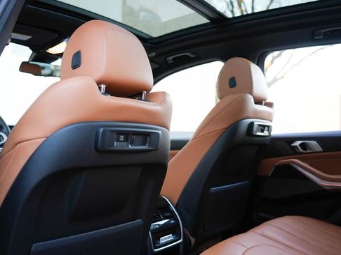 Used 2021 BMW X5 sDrive40i w/ M Sport Package image 26