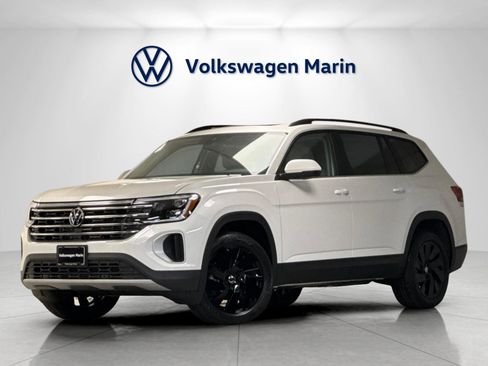 New 2026 Volkswagen Atlas SE image 1