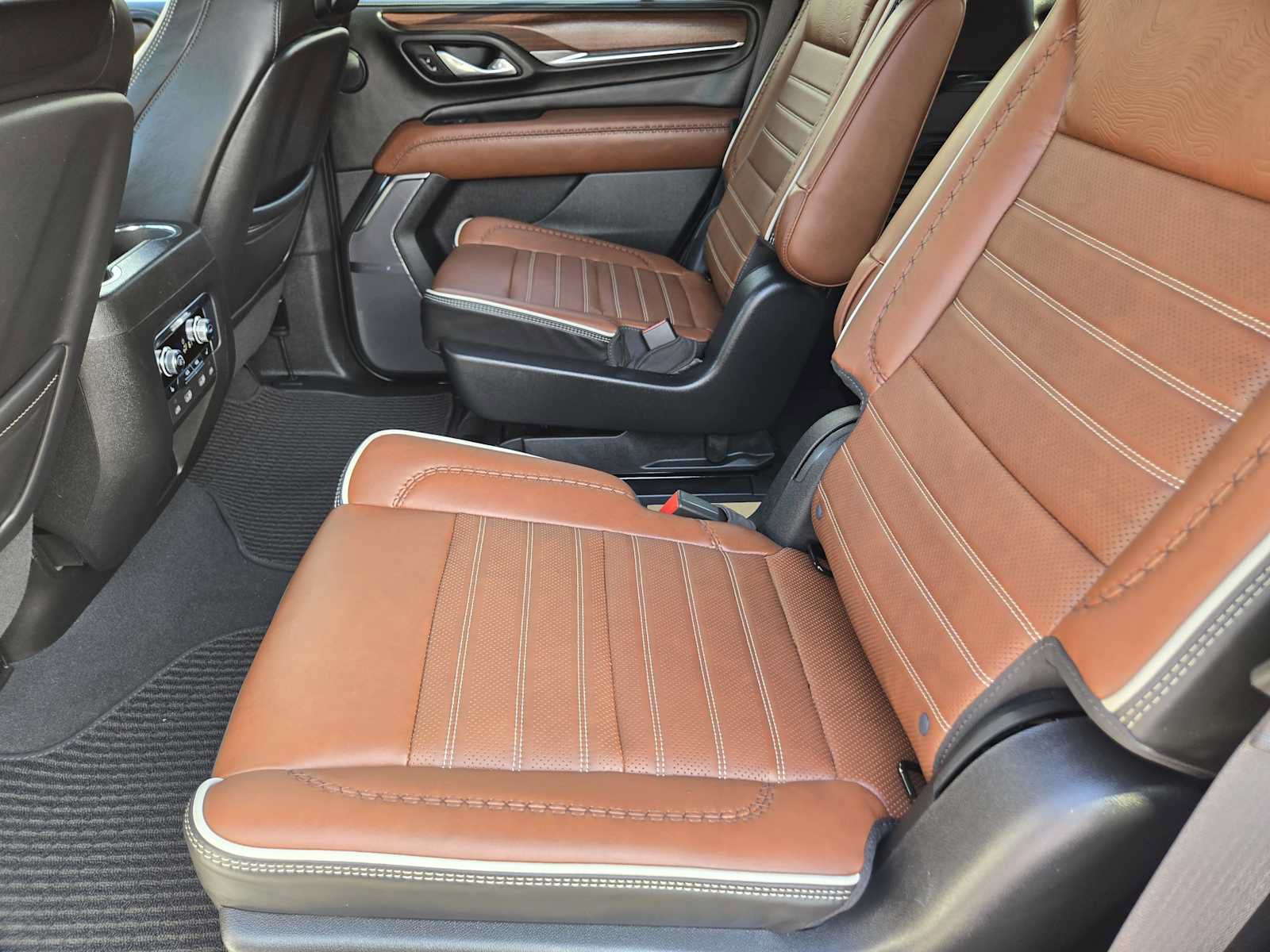 Certified 2023 GMC Yukon Denali Ultimate AWD/4WD image 30