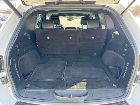 Used 2019 Jeep Grand Cherokee Altitude image 28